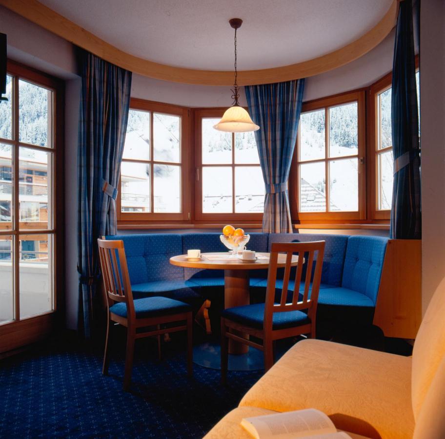 Hotel Montana イシュグル エクステリア 写真